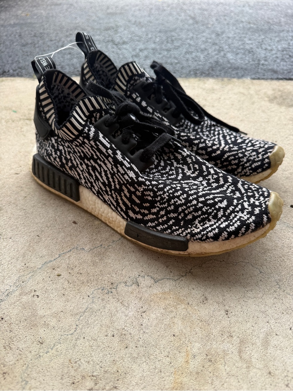 Adidas NMD R1 Primeknit Zebra Black White Boost Sneakers Men’s Size 11 - Picture 2 of 14